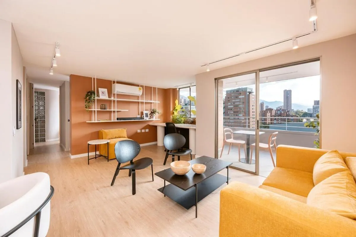 Magnifico Apartamento De 2 Habitaciones Con Ac Y Vistas En El Poblado Medellin 0*,  Colombia