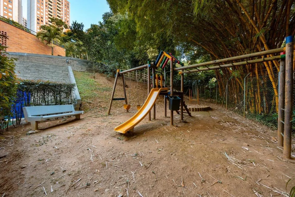 Magnifico Apartamento De 2 Habitaciones Con Ac Y Vistas En El Poblado Medellin 0*,