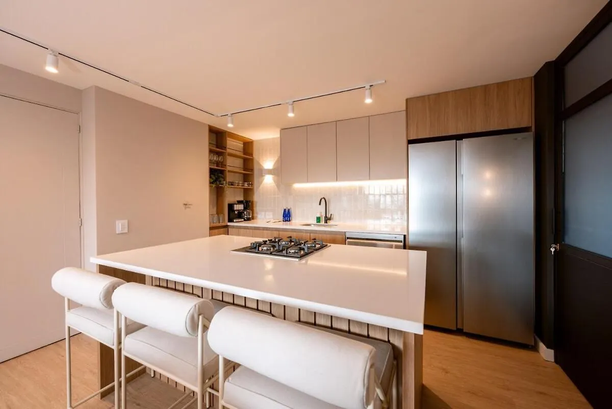 Magnifico Apartamento De 2 Habitaciones Con Ac Y Vistas En El Poblado Medellin Apartment